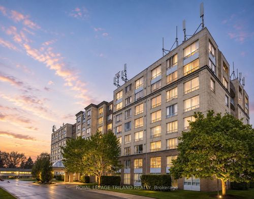 404-1510 Richmond St, London, ON, N6G4V2 | Card Image