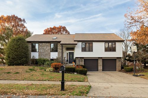 208 Kenrich Dr, Coraopolis, PA, 15108-1090 | Card Image