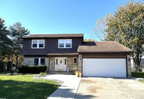 52875 Sequoia Trail, Chesterfield Twp, MI, 48047 | Card Image