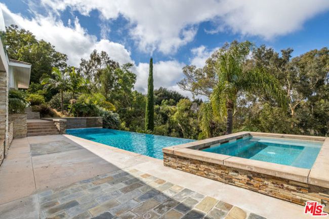 2 Pine Tree Ln, House other with 7 bedrooms, 8 bathrooms and 9 parking in Rolling Hills CA | Image 17