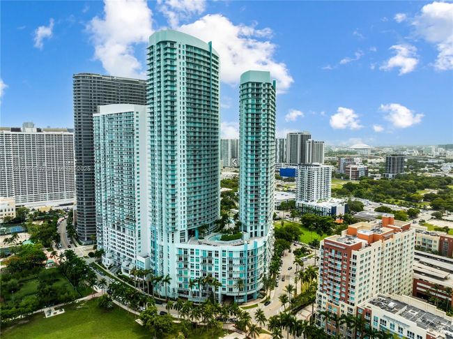 APT-3715 - 1900 N Bayshore Dr, Condo with 2 bedrooms, 3 bathrooms and null parking in Miami FL | Image 34