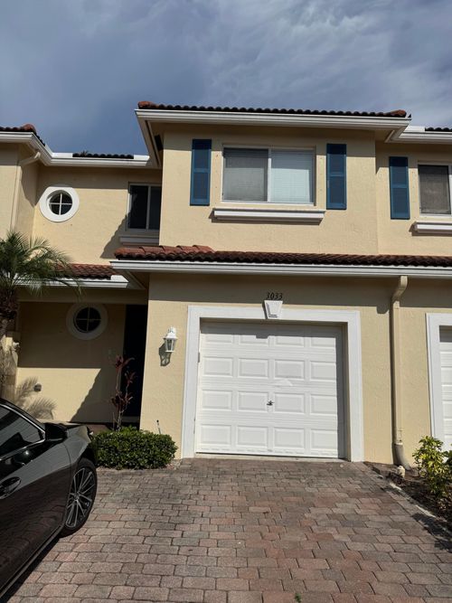 3033 N Evergreen Cir, Boynton Beach, FL, 33426-8658 | Card Image