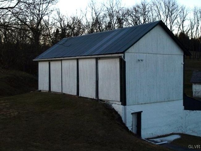 1214 Clearview Rd, Home with 4 bedrooms, 3 bathrooms and null parking in Coplay PA | Image 15