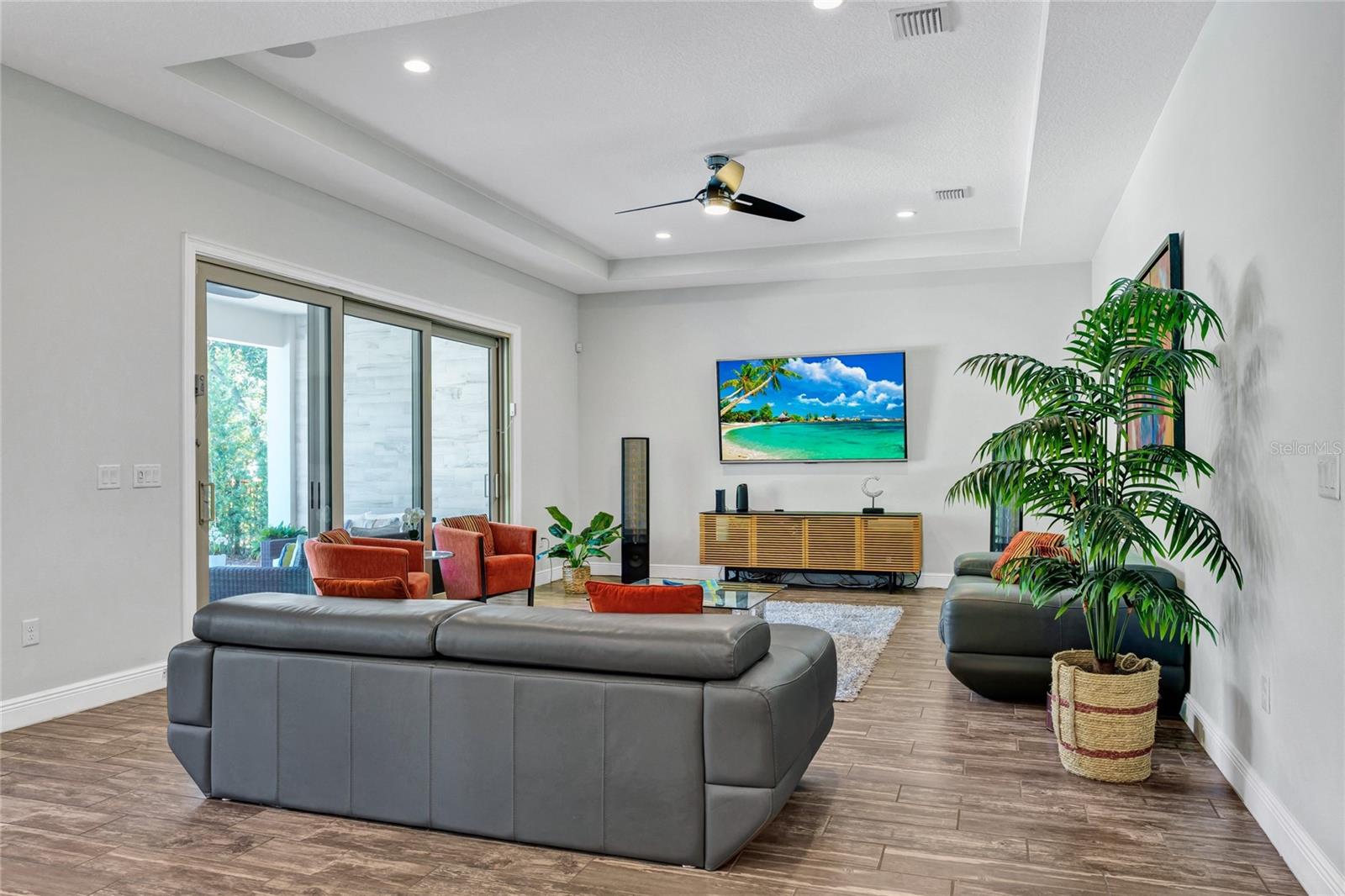 Residential in WINTER GARDEN 4