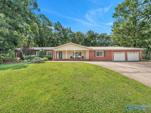 2101 Wyeth Dr, Guntersville, AL, 35976-2339 | Card Image