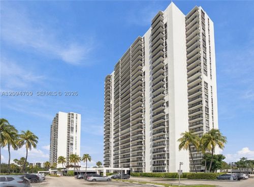204-3675 N Country Club Dr, Aventura, FL, 33180-1705 | Card Image