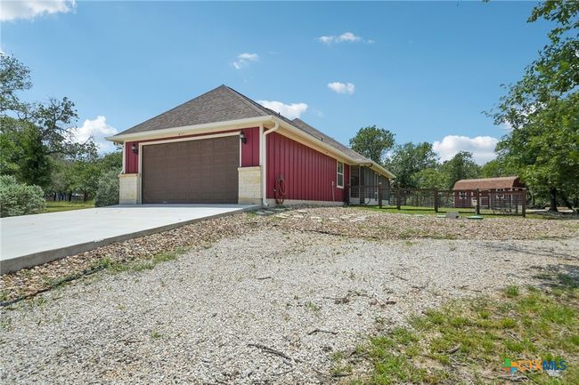 4049 Hickory Forrest Dr, Home with 3 bedrooms, 3 bathrooms and null parking in Seguin TX | Image 34