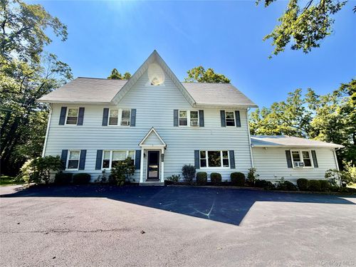 3-112 Green St, Goshen, NY, 10924-2334 | Card Image