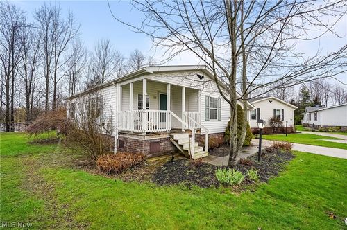 228 Troy Oaks Dr, Hiram, OH, 44234-9675 | Card Image