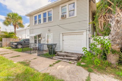 312 N Wild Olive Ave, Daytona Beach, FL, 32118-3913 | Card Image