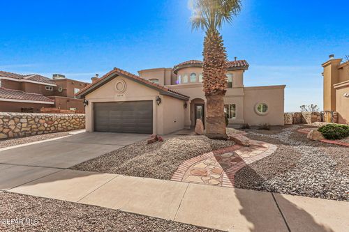 6398 Franklin Summit Dr, El Paso, TX, 79912-8151 | Card Image