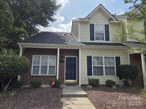105 Lynch Cir, Mooresville, NC, 28117-6915 | Card Image