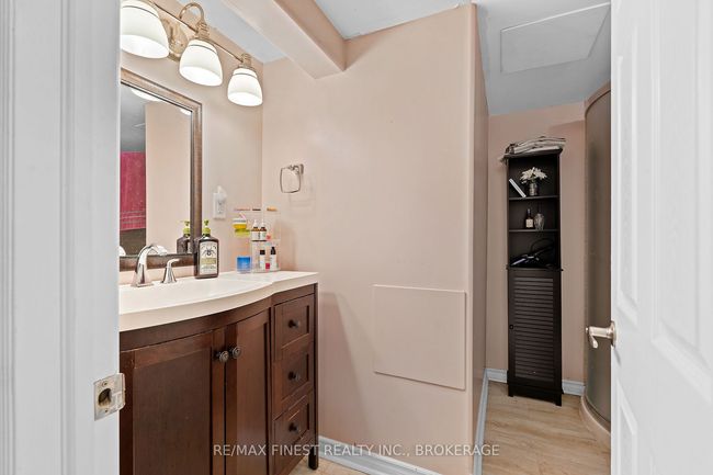 86 Kidd Dr, House other with 4 bedrooms, 3 bathrooms and 4 parking in Amherstview ON | Image 38