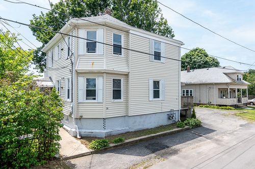 16 Sherwood St, Cranston, RI, 02920-5020 | Card Image