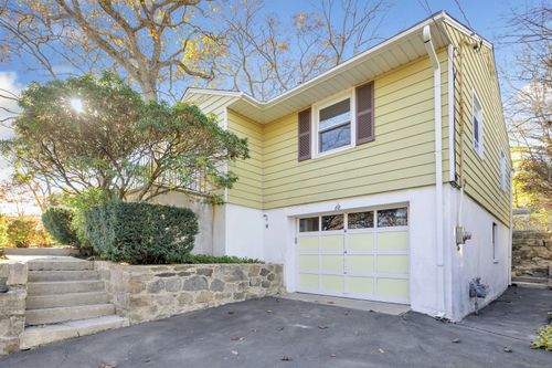 88 Valleywood Rd, Cos Cob, CT, 06807-2321 | Card Image