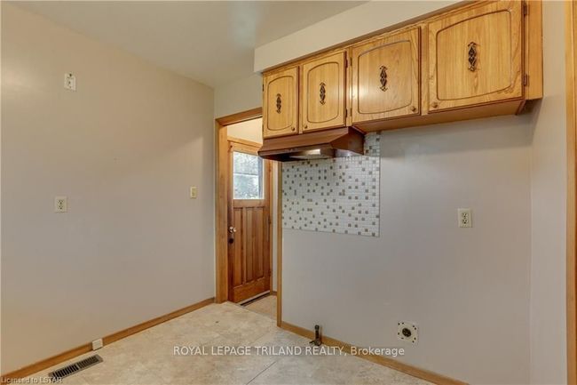 353A Manitoba St, House attached with 2 bedrooms, 0 bathrooms and 1 parking in London ON | Image 10