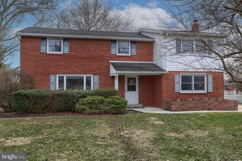 7041 Terrann Dr, HARRISBURG, PA, 17112-8990 | Card Image