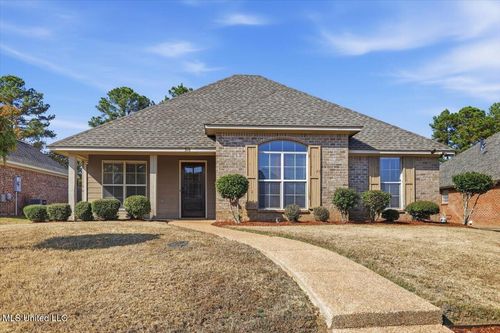 318 Austin Cir, Brandon, MS, 39047-4526 | Card Image