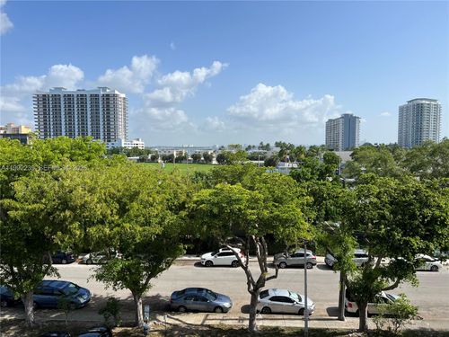 512a-1801 S Treasure Dr, North Bay Village, FL, 33141-0005 | Card Image