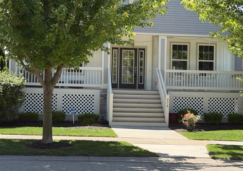 576 Brownstone St, Holland, MI, 49423-8854 | Card Image