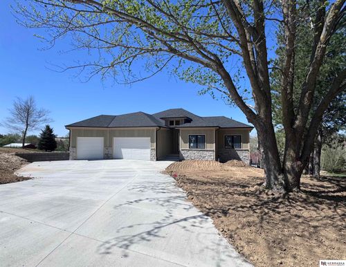 18400 Nicholas Rd, Plattsmouth, NE, 68048-7342 | Card Image