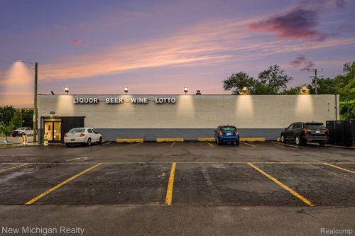 16800 Joy Road, Detroit, MI, 48228 | Card Image