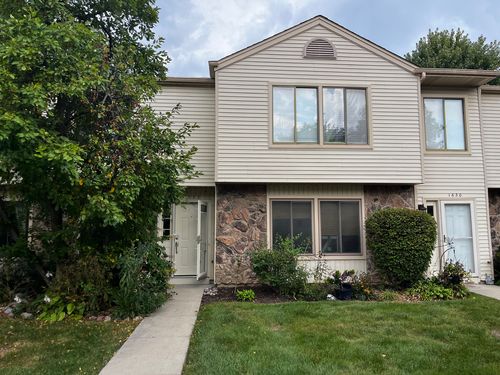 4-2-1632 Vermont Drive, Elk Grove Village, IL, 60007 | Card Image
