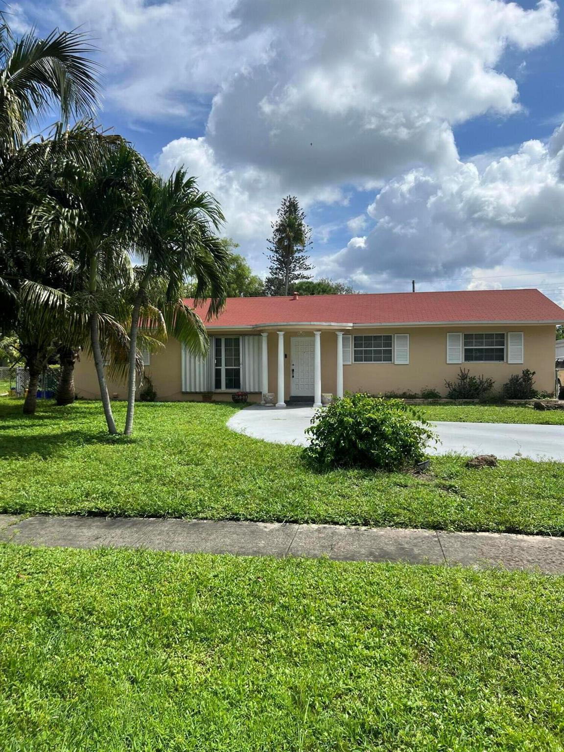 Baker Dr, West Palm Beach, FL 33409