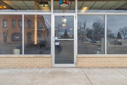 33 N Howard Ave, Croswell, MI, 48422-1222 | Card Image