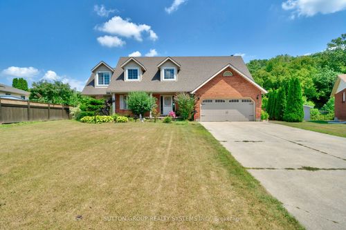 8017 Hampton Crt, Niagara Falls, ON, L2H2R4 | Card Image
