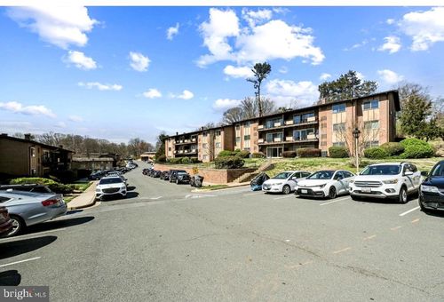 144-10025 Fair Woods Dr, FAIRFAX, VA, 22030-1700 | Card Image