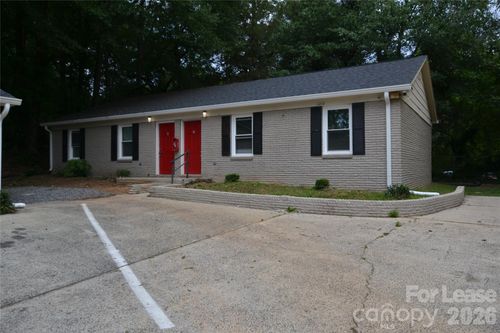 3-1212 Essex St, Gastonia, NC, 28052-1985 | Card Image