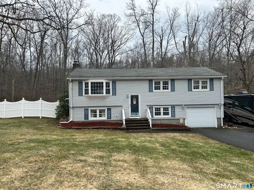 72 Willie Cir, Tolland, CT, 06084-2318 | Card Image