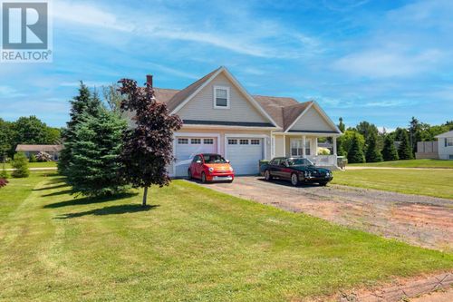 50 Golfview Dr, Stratford, PE, C1B2V6 | Card Image