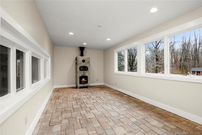 Bonus Room with wood stove | Image 29
