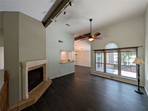 6545 Los Rios Dr, Mesquite, TX, 75150-1379 | Card Image