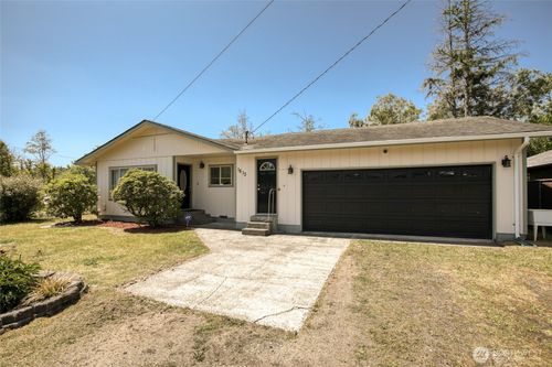 1813 Harding Rd, Aberdeen, WA, 98520-6437 | Card Image