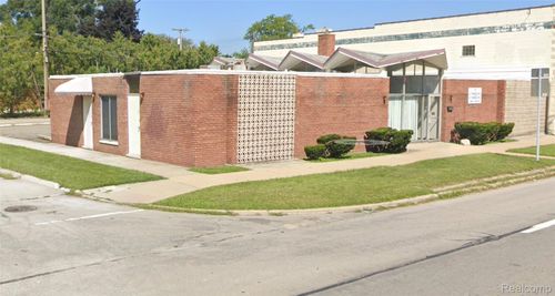 3180 Fort St, Lincoln Park, MI, 48146-3631 | Card Image