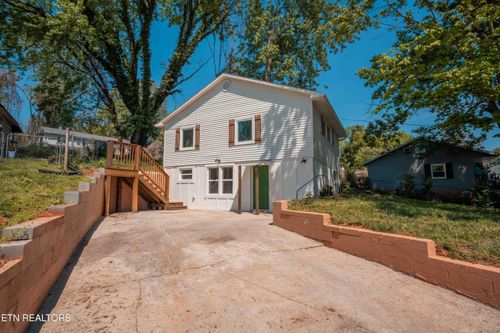 106 Wainwright Rd, Oak Ridge, TN, 37830-3719 | Card Image