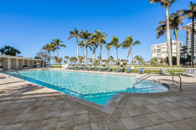 APT-702 - 4021 Gulf Shore Blvd N, Condo with 3 bedrooms, 3 bathrooms and null parking in NAPLES FL | Image 42