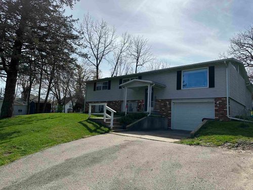 208 N College St, MOUNT CARROLL, IL, 61053-1122 | Card Image