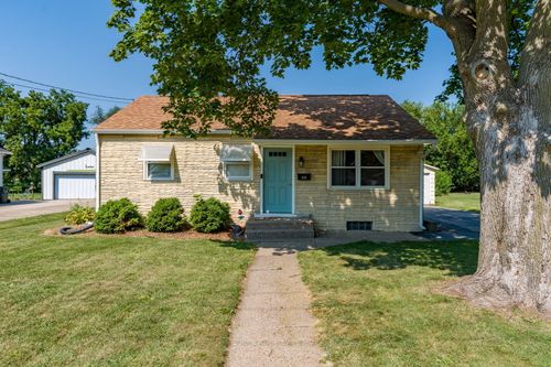 631 N Meadow St, Geneseo, IL, 61254-1139 | Card Image