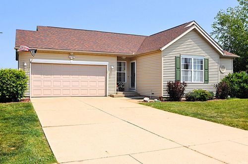 202 Norway Spruce Ln, Walkerton, IN, 46574-9077 | Card Image