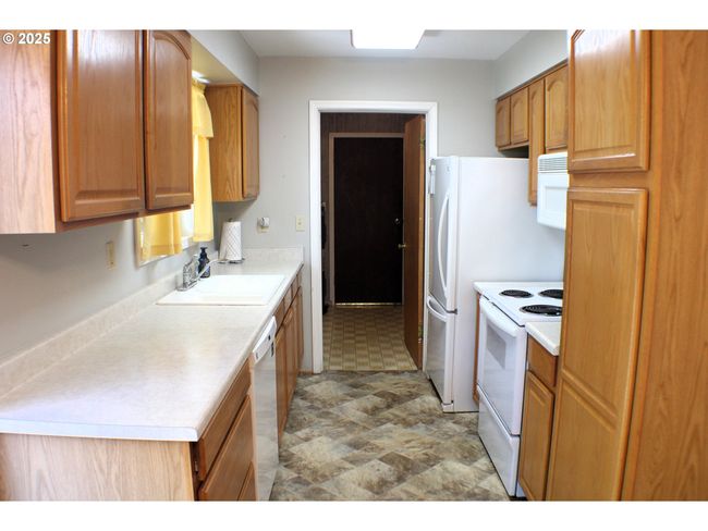 131 Mountain View Ave, House other with 3 bedrooms, 2 bathrooms and 2 parking in Myrtle Creek OR | Image 7