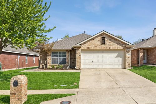 9208 Norfolk Ln, Mckinney, TX, 75071-6071 | Card Image