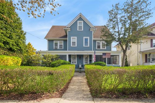 12 Marathon Pl, Port Chester, NY, 10573-2622 | Card Image