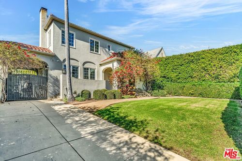 911 S Victoria Ave, LOS ANGELES, CA, 90019-1923 | Card Image