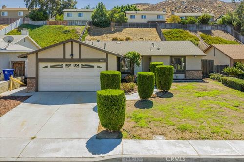 14601 Long View Dr, Fontana, CA, 92337 | Card Image