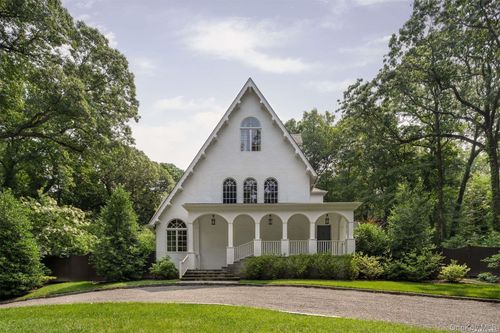 1347 Chicken Valley Rd, Oyster Bay, NY, 11771-2503 | Card Image