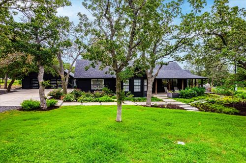 160 Shady Oaks Dr, Dale, TX, 78616-4168 | Card Image